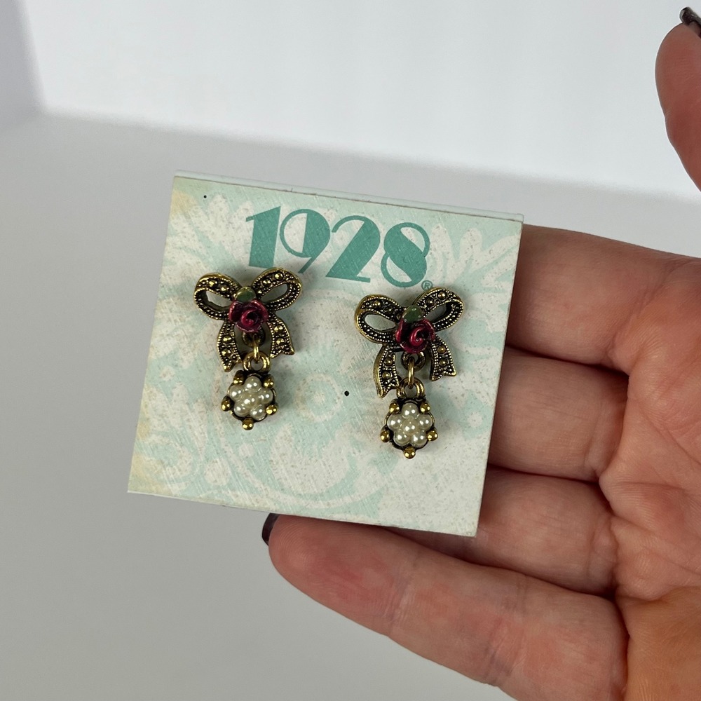 1928 Jewelry Gold‎ Tone Bow Rose Faux Pearl Drop Earrings Vintage Style Studs